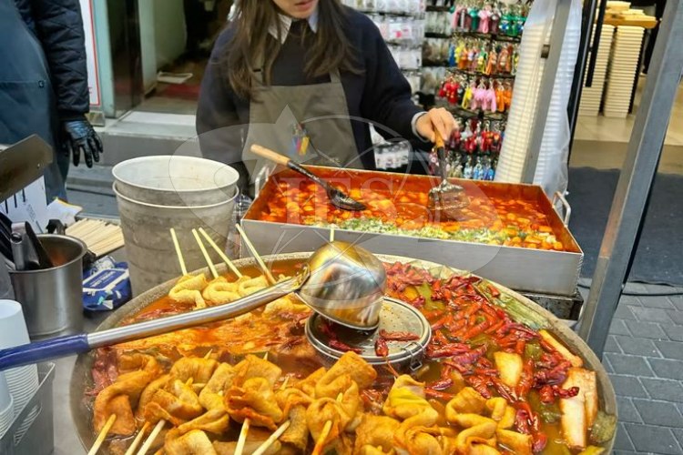 Thế Giới Ăn Vặt