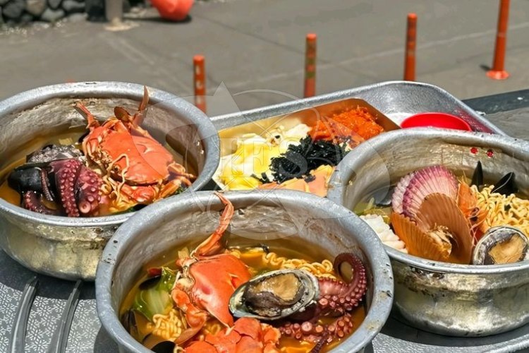 Những Món Ăn Kèm Không Thể Thiếu